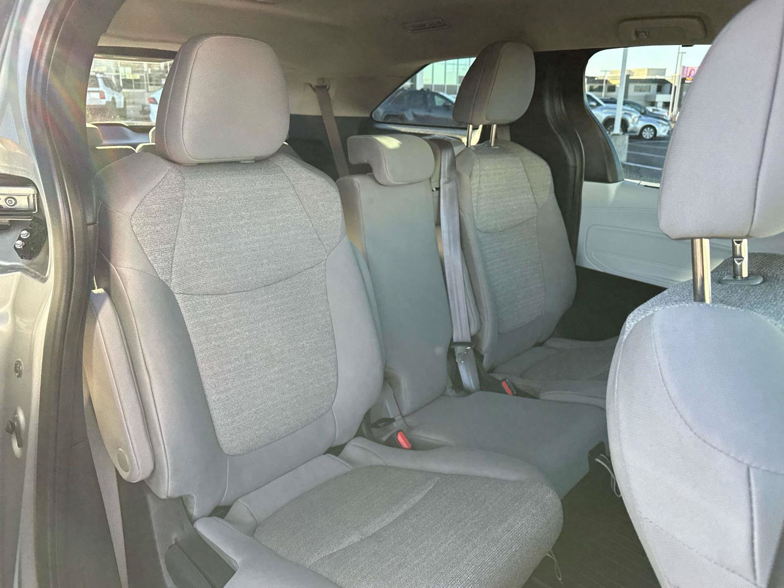 Used 2025 Toyota Sienna LE FWD image 16