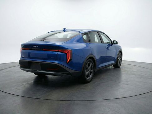 Used 2025 Kia K4 LXS image 9