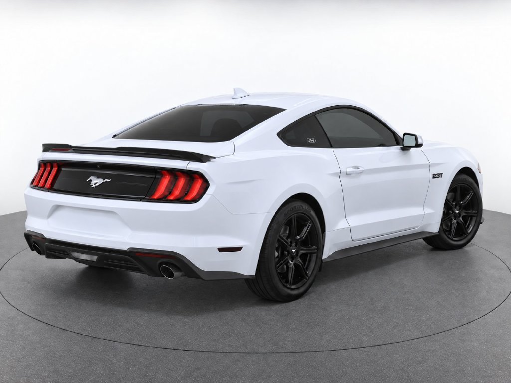 Used 2020 Ford Mustang Coupe RWD image 4