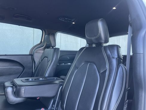 New 2026 Chrysler Pacifica Select image 20