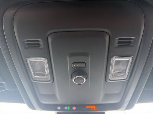 Used 2025 Chevrolet Tahoe LT RWD image 22