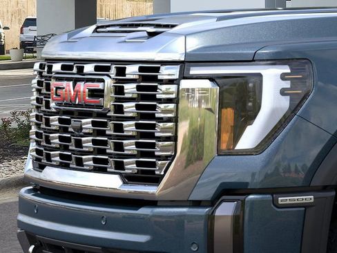 New 2026 GMC Sierra 2500 Denali w/ Denali Reserve Package image 13