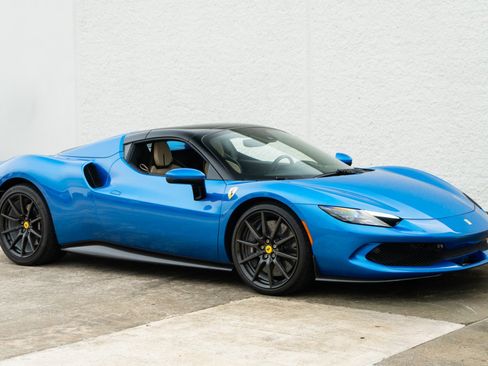 Used 2023 Ferrari 296 GTS RWD image 7