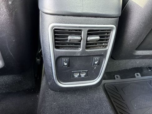 Used 2020 Dodge Charger SXT w/ Leather Interior Group image 23