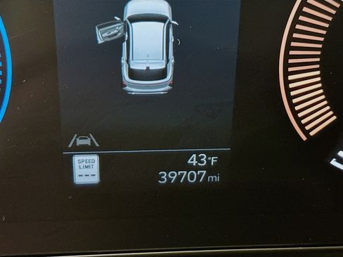 Used 2024 Hyundai Kona SEL image 19