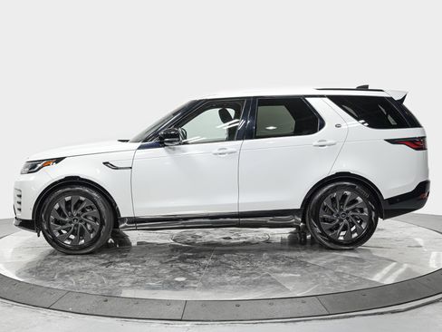 Used 2023 Land Rover Discovery S R-Dynamic image 2