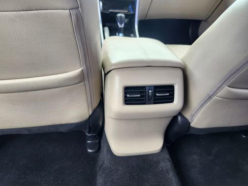 Used 2017 Honda Accord Touring image 31