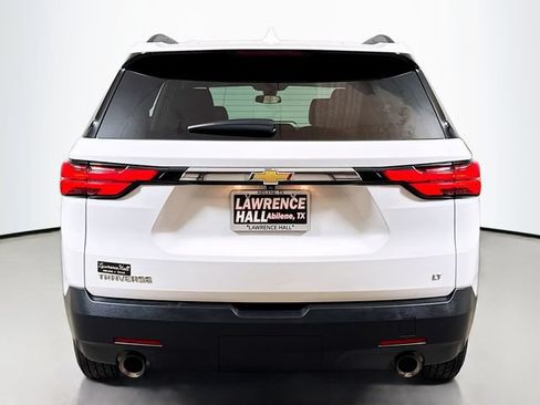 Used 2023 Chevrolet Traverse LT FWD image 5