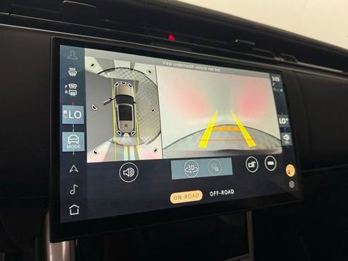 Used 2024 Land Rover Range Rover Long Wheelbase SE image 21