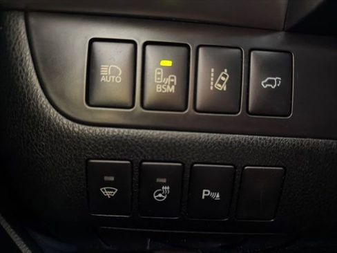 Used 2015 Toyota Highlander Limited Platinum image 16