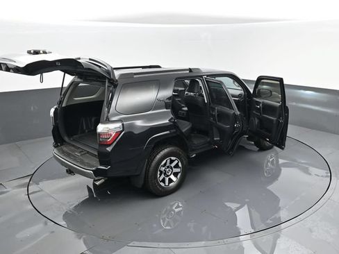 Used 2022 Toyota 4Runner TRD Off-Road Premium AWD/4WD image 28