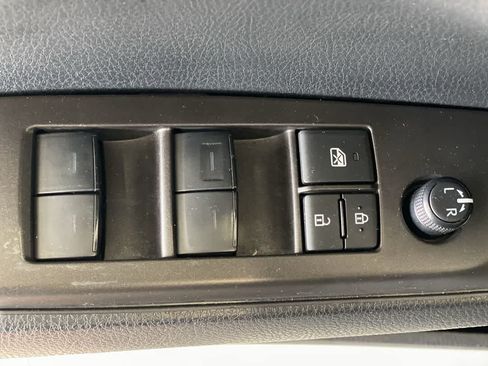 Used 2023 Toyota Camry SE AWD/4WD image 16
