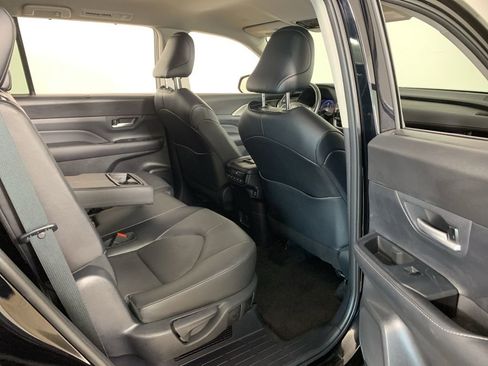 Used 2024 Toyota Grand Highlander AWD Hybrid image 39