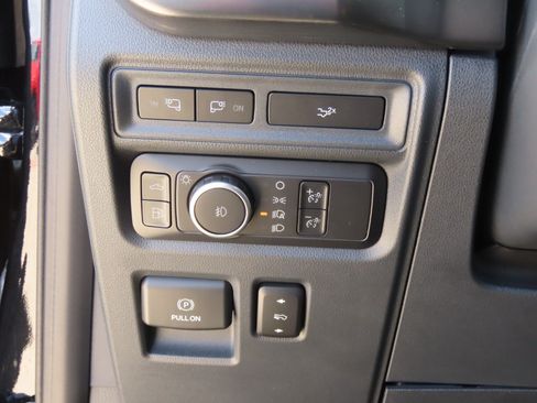 Certified 2022 Ford F150 Lariat w/ Equipment Group 502A High AWD/4WD image 27