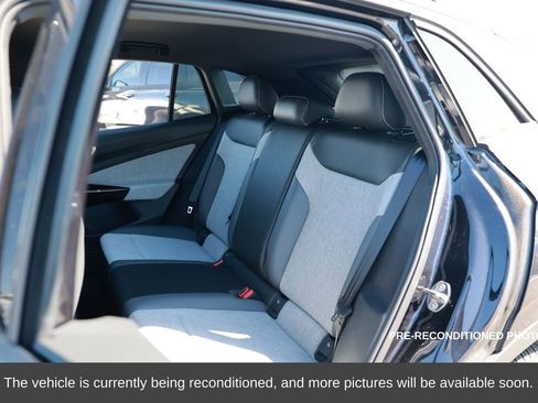 Used 2024 Volkswagen ID.4 Pro image 12