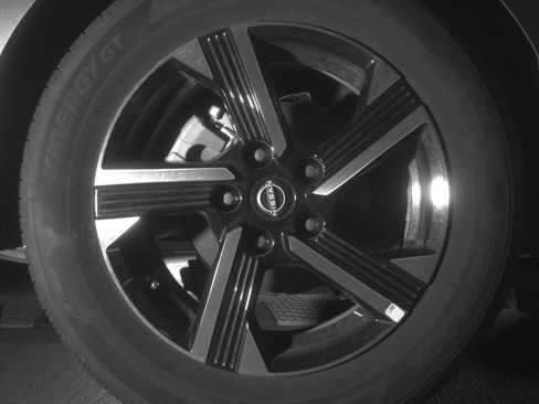 Used 2025 Nissan Sentra SV image 15