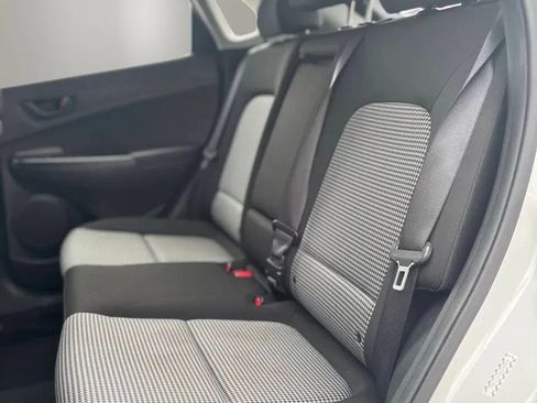 Used 2019 Hyundai Kona SE AWD/4WD image 16