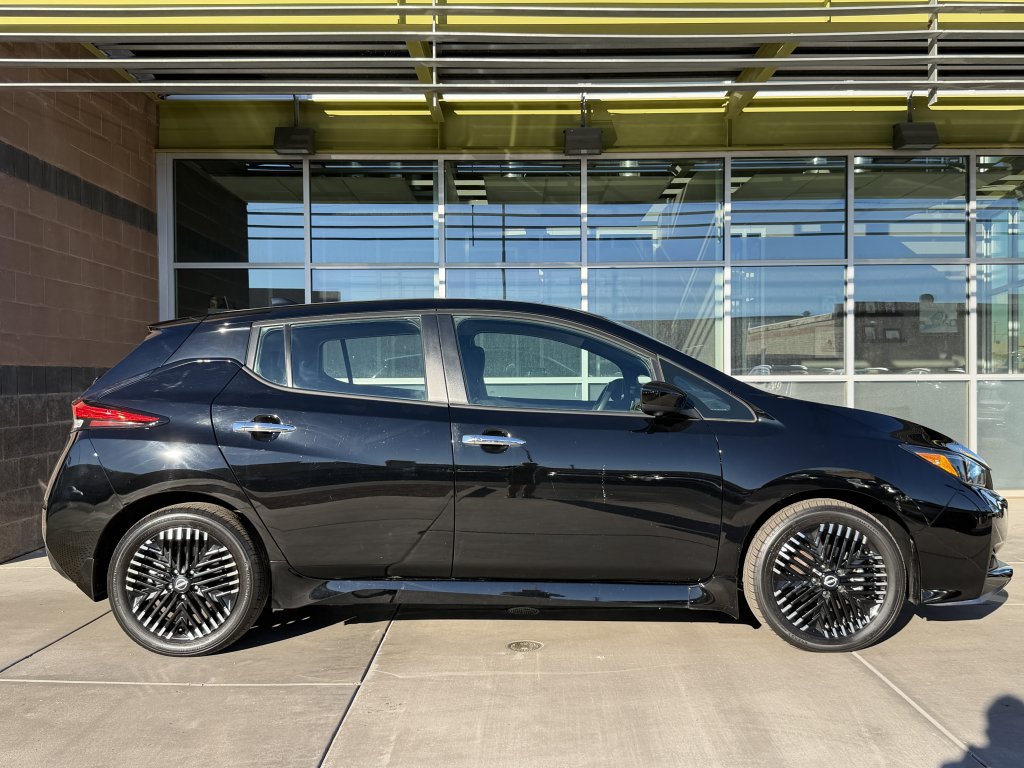 Used 2025 Nissan Leaf SV Plus FWD image 9
