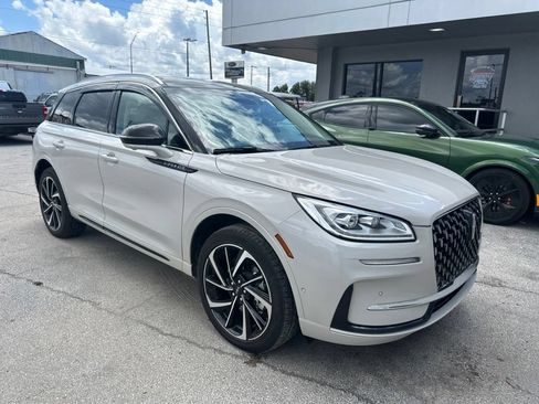 Used 2023 Lincoln Corsair Grand Touring w/ Equipment Group 302A AWD/4WD image 6