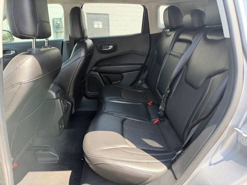 Used 2018 Jeep Compass Latitude AWD/4WD image 11