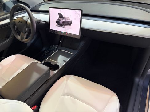 Used 2023 Tesla Model Y Performance AWD/4WD image 42