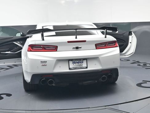 Used 2018 Chevrolet Camaro SS w/ Redline Edition RWD image 27