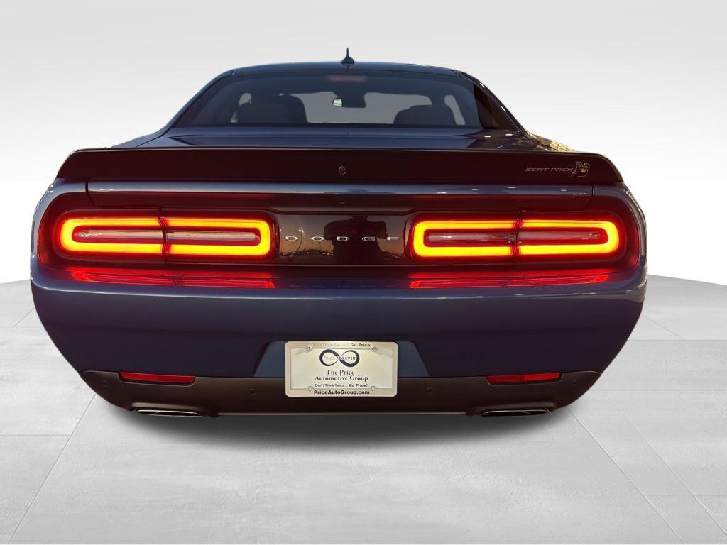 Used 2022 Dodge Challenger R/T Scat Pack RWD image 7