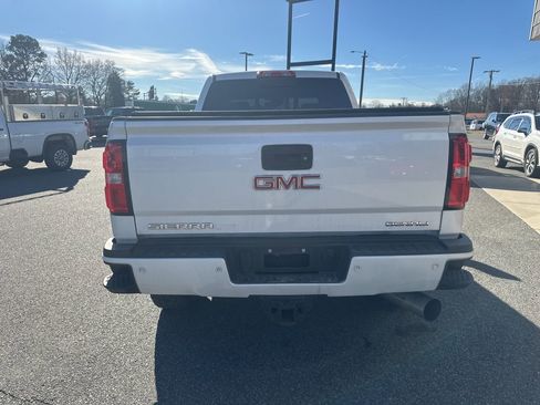 Used 2019 GMC Sierra 2500 Denali image 6