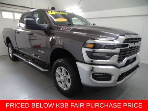 Certified 2026 RAM 2500 Big Horn AWD/4WD image 1