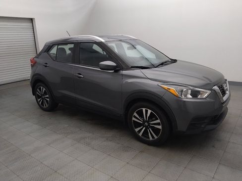 Used 2019 Nissan Kicks SV image 11