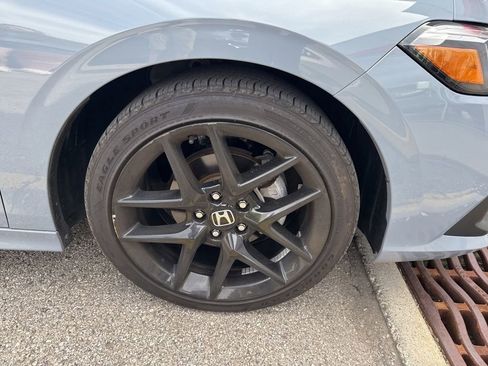 Used 2024 Honda Civic Sport image 12
