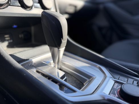 Used 2021 Subaru Forester Premium image 19