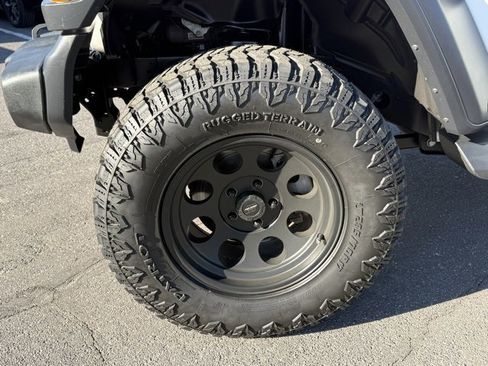 Used 2020 Jeep Wrangler Unlimited Sport image 11