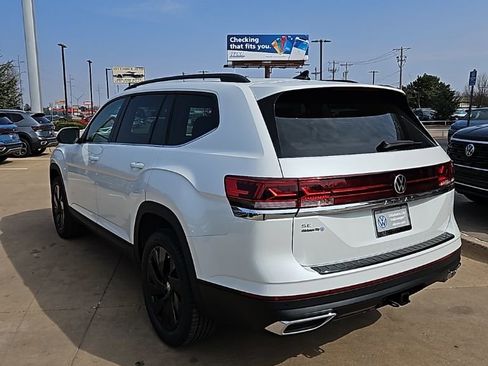 New 2026 Volkswagen Atlas SE FWD image 7