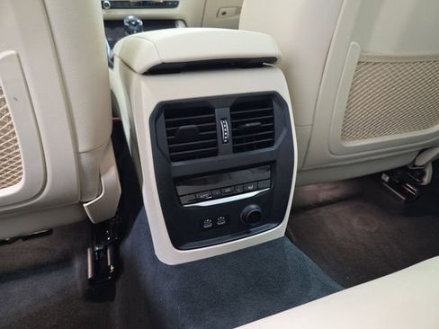 Used 2020 BMW 330i xDrive Sedan w/ Driving Assistance Package image 36