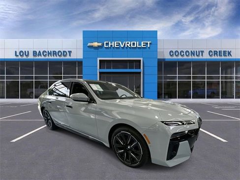 Used 2024 BMW 760i xDrive image 2