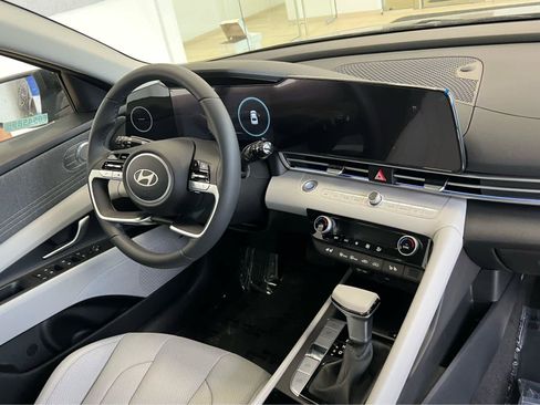 New 2026 Hyundai Elantra Limited FWD image 20