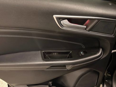 Used 2019 Ford Edge Titanium w/ Equipment Group 301A image 21