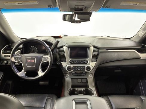 Used 2019 GMC Yukon XL SLT w/ Graphite Performance Edition image 20