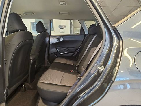 Used 2025 Kia Soul LX w/ LX Technology Package FWD image 25