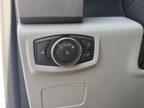 Used 2022 Ford F250 XL w/ Power Equipment Group AWD/4WD image 15