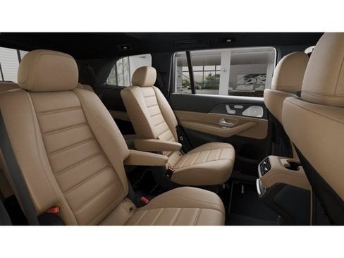 Used 2026 Mercedes-Benz GLS 450 4MATIC image 6