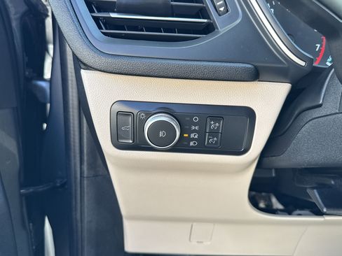 Used 2022 Ford Escape SEL image 16