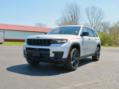Used 2023 Jeep Grand Cherokee L Laredo AWD/4WD image 10