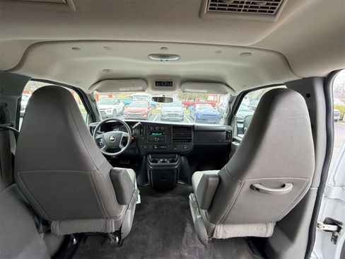 Used 2017 Chevrolet Express 3500 LT w/ LT Preferred Equipment Group image 24