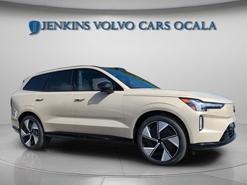 New 2025 Volvo EX90 Ultra image 2