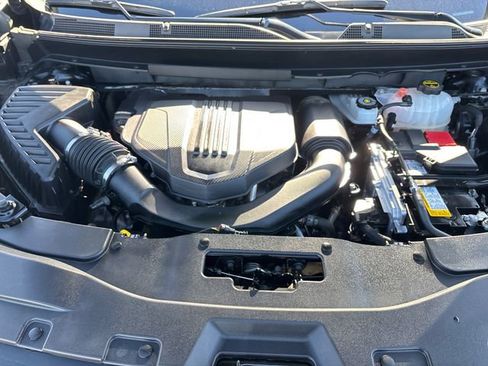 Certified 2024 GMC Acadia Elevation AWD/4WD image 24