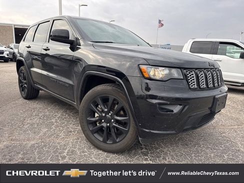 Used 2021 Jeep Grand Cherokee Laredo X image 1