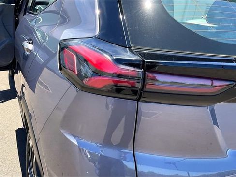 Used 2022 Chevrolet Bolt EUV Premier FWD image 27