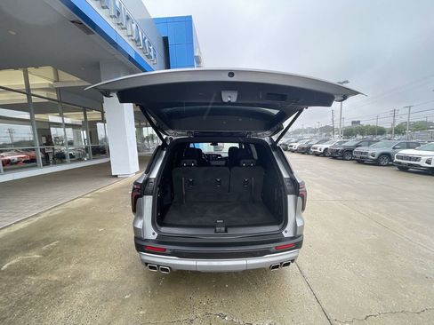 Certified 2024 Chevrolet Traverse LT w/ Enhanced Driving Package FWD image 26